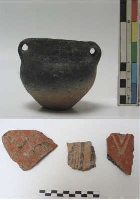 Figure 4. Small jar with two handles from At II (top) and Starčevo painted pottery (bottom).